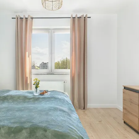 Nadmorski Z Parkingiem W Ustroniu Morskim By Renters