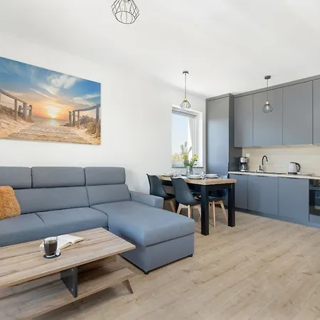 Nadmorski Z Parkingiem W Ustroniu Morskim By Renters *