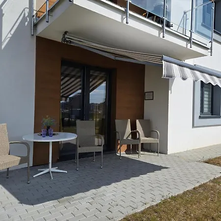 Nadmorski Z Parkingiem W Ustroniu Morskim By Renters *